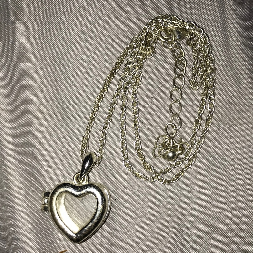 Sliver heart locket necklace